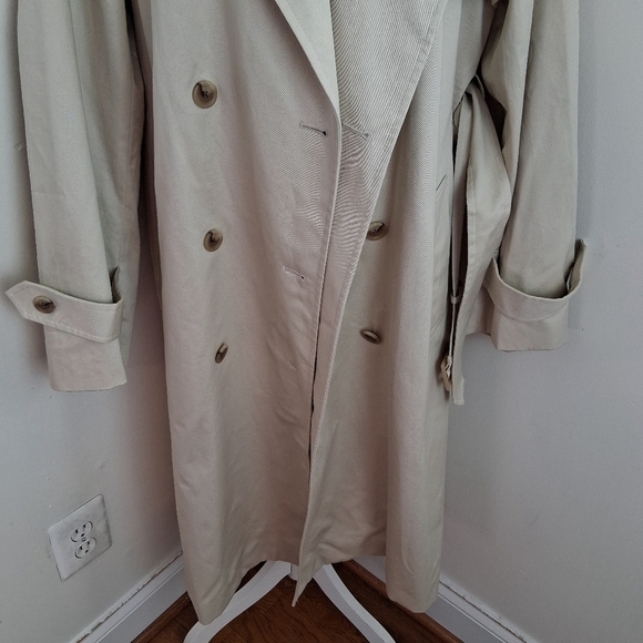 Uniglo and Commence Classic Beige Women's Trench Coat Size Large - Picture 9 of 12